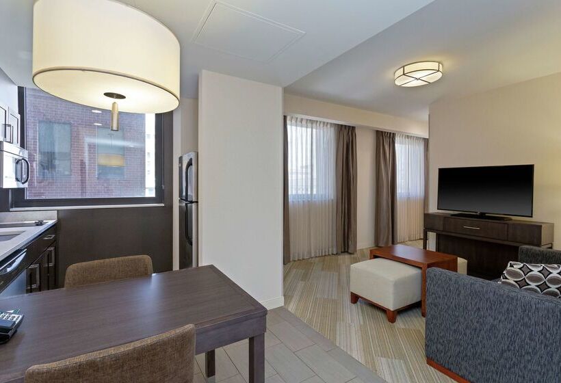 هتل Homewood Suites By Hilton Richmond Downtown