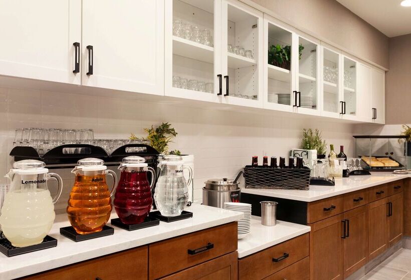 Отель Homewood Suites By Hilton Syracuse  Carrier Circle