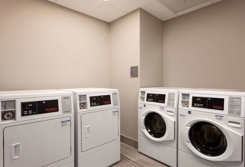 Отель Homewood Suites By Hilton Syracuse  Carrier Circle