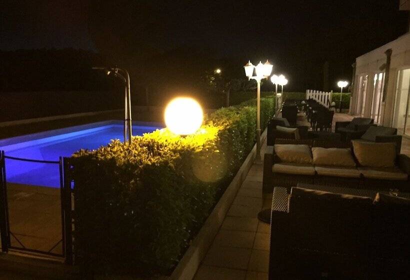 호텔 Hôtel La Chêneraie