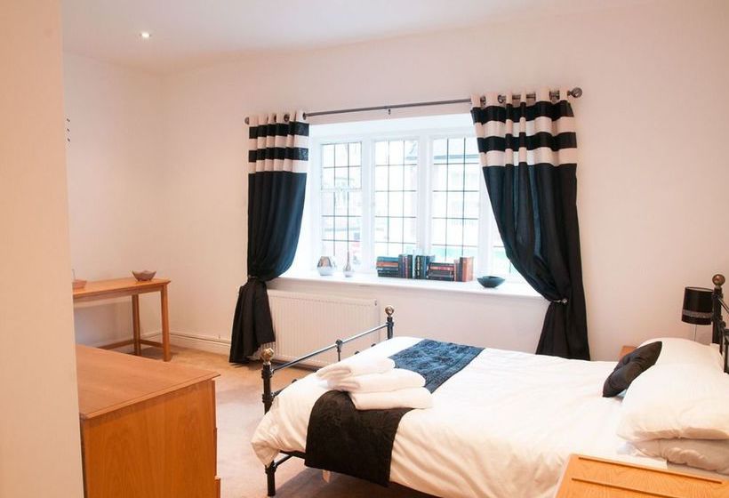 酒店 Huckleberrys Bar And Grill