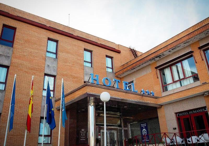 هتل Humanes