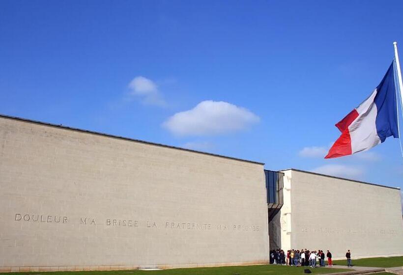 בית מלון כפרי Ibis Budget Caen Centre Gare