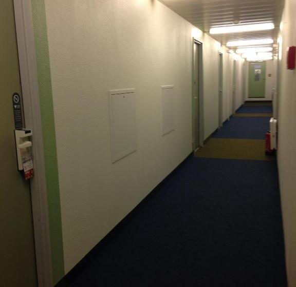 בית מלון כפרי Ibis Budget Caen Centre Gare