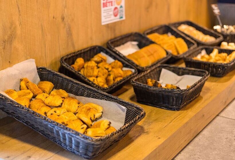 Отель Ibis Budget Issy Les Moulineaux Paris Ouest