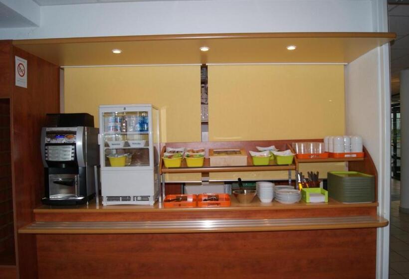 Отель Ibis Budget Nevers Varennes Vauzelles