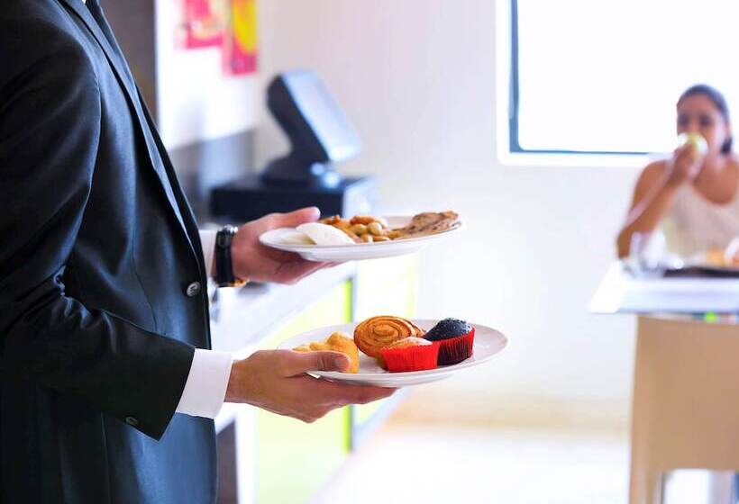 호텔 Ibis Styles Goa Calangute An Accor Brand