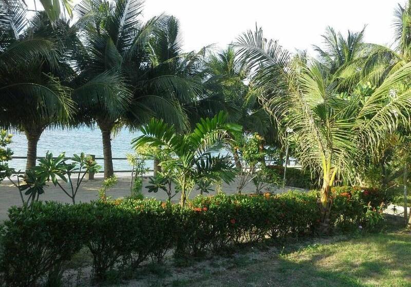 ホテル Krisada Beach Resort