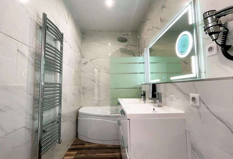 فندق Kyriad Marseille Blancarde Timone