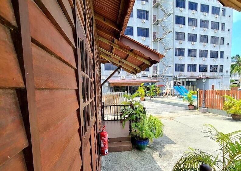 Отель Langgura Baron Resort