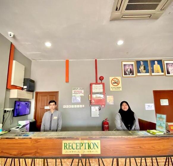 هتل Langgura Baron Resort