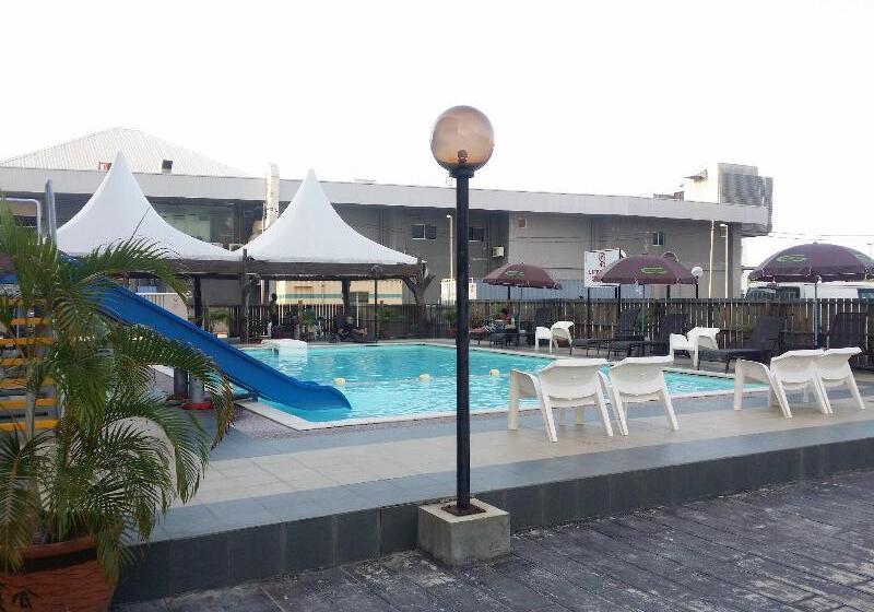 هتل Langgura Baron Resort
