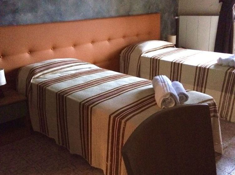 Отель Leon d'Oro