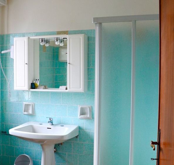 Отель Leon d'Oro