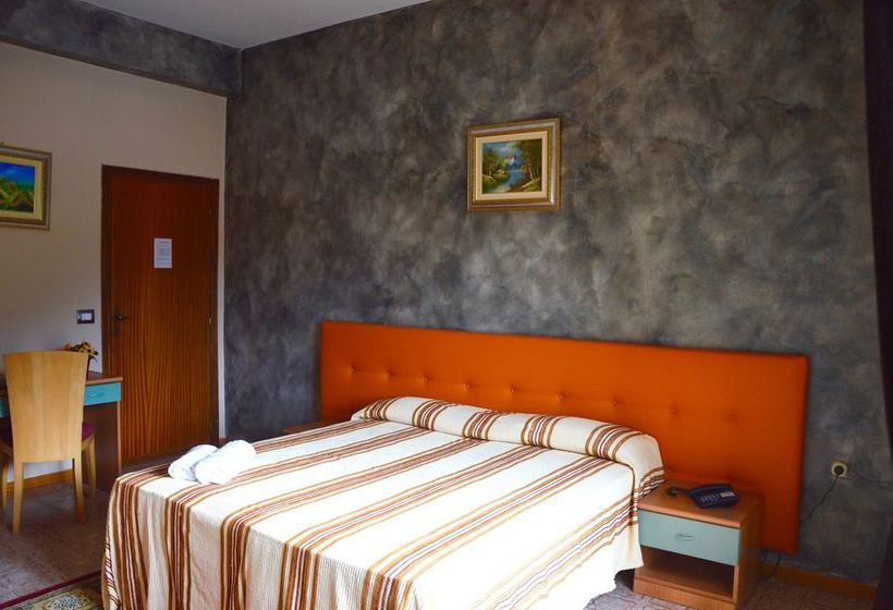 Отель Leon d'Oro