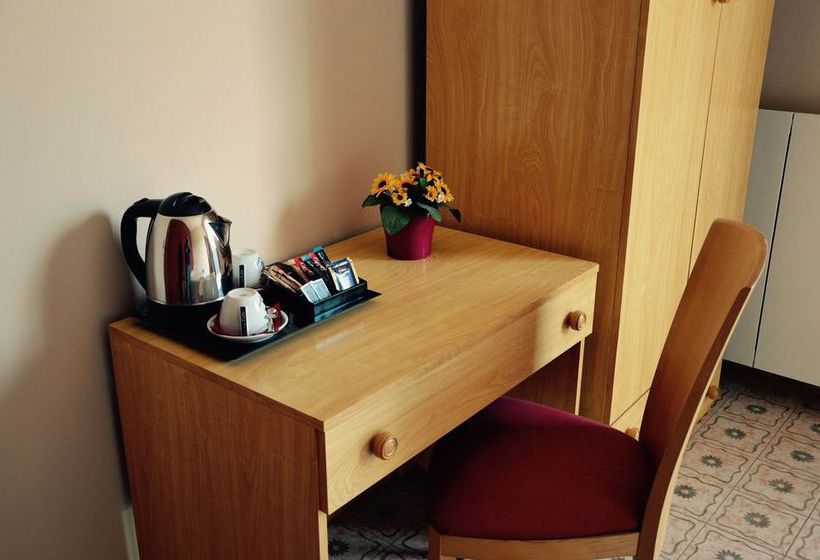 Отель Leon d'Oro