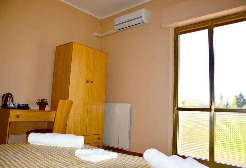 Отель Leon d'Oro