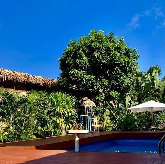 هتل Lipe Oasis Resort