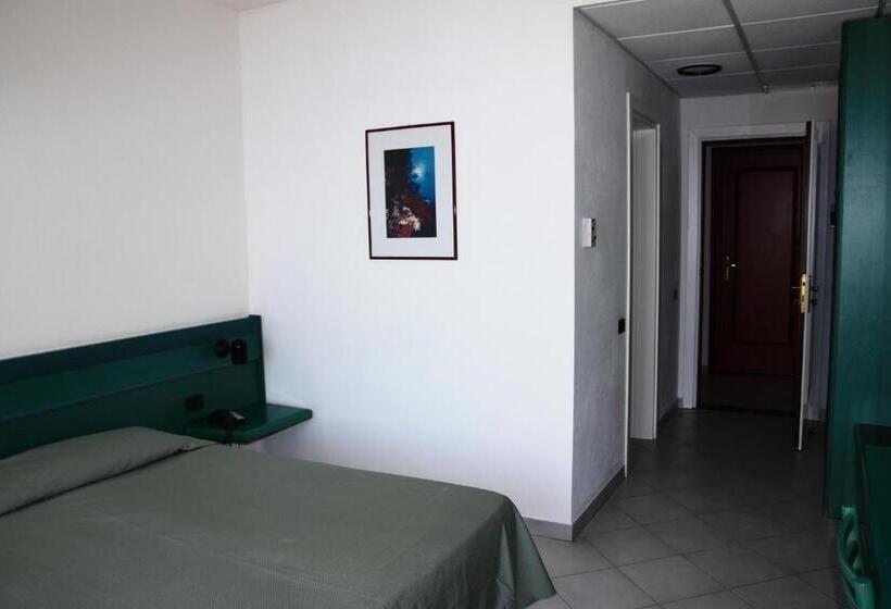 בית מלון כפרי Miralonga