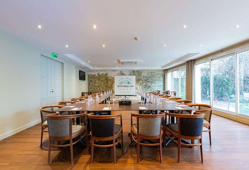 ホテル Montbriand Antony  Ancien Alixia