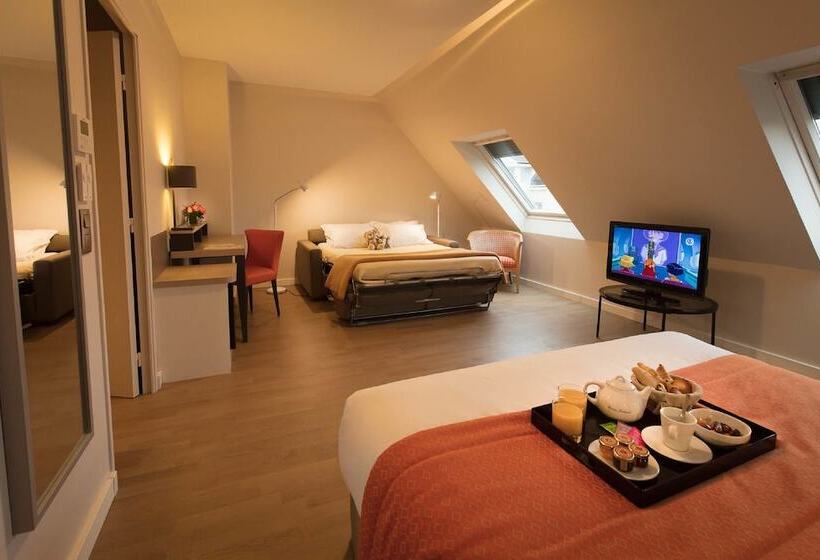 ホテル Montbriand Antony  Ancien Alixia