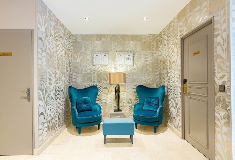 ホテル Montbriand Antony  Ancien Alixia