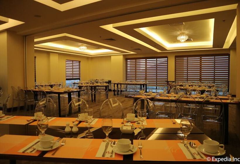 هتل Monticello Tagaytay