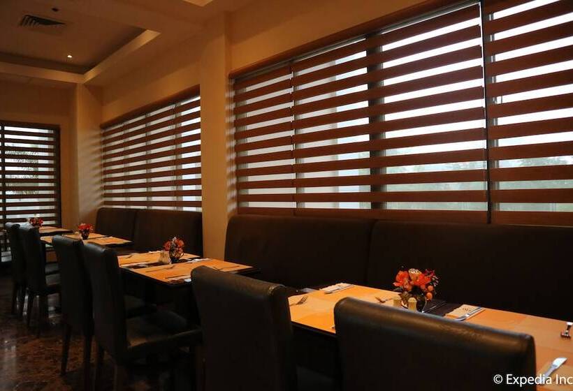 هتل Monticello Tagaytay