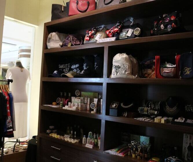 هتل Monticello Tagaytay