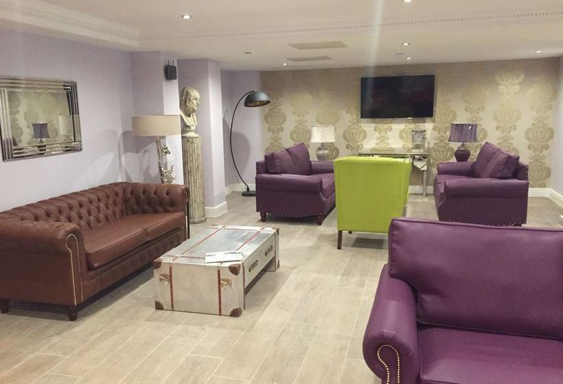 فندق Needham House