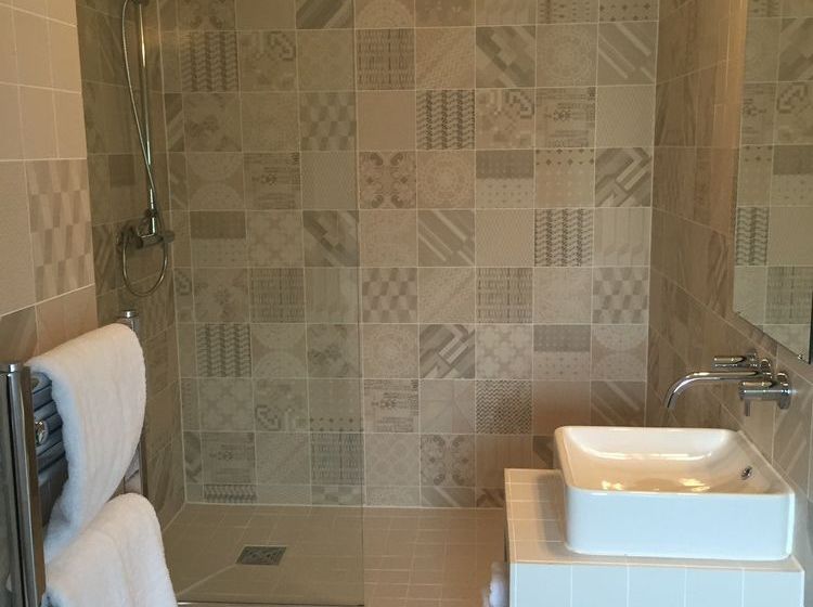 فندق Needham House