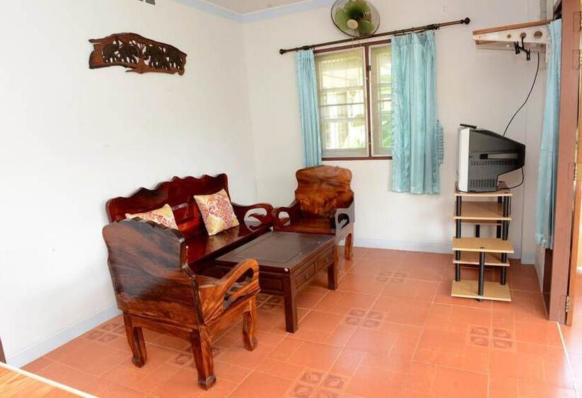 ホテル New Sunrise Village Maenam Beach