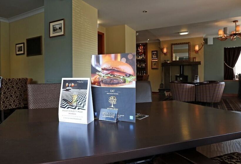 Отель Newburgh Inn