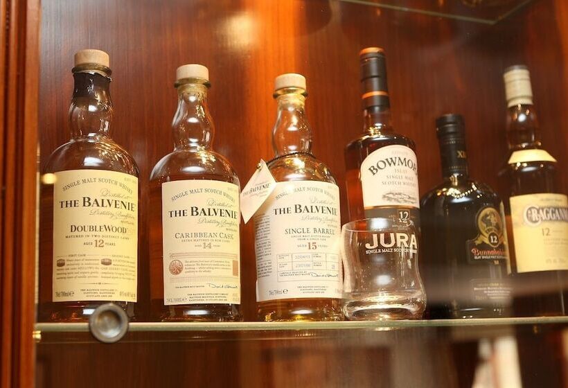 Отель Newburgh Inn