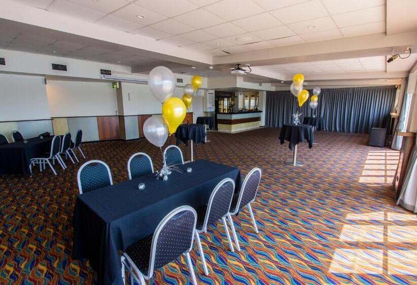 هتل Nightcap At Waterfront