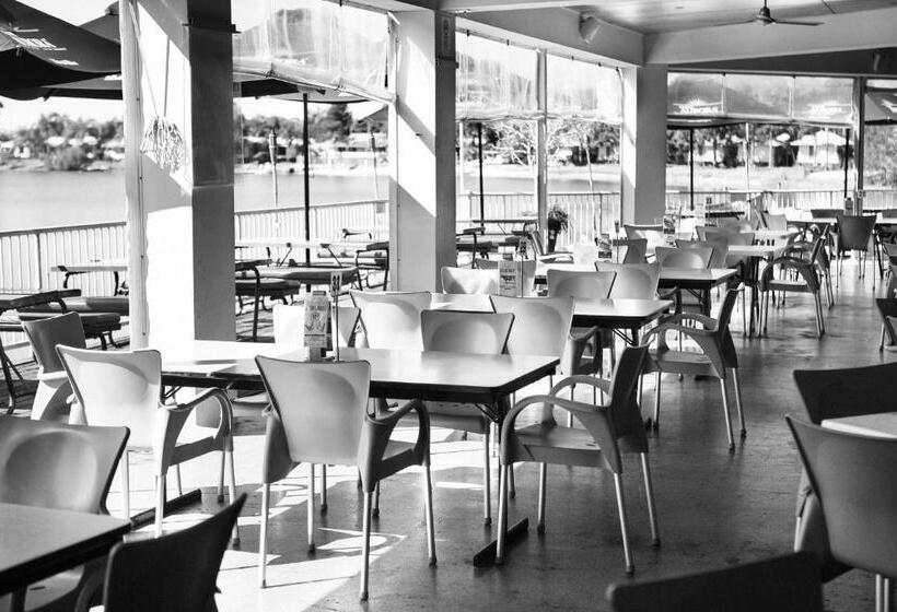 هتل Nightcap At Waterfront