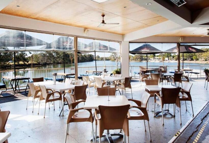 هتل Nightcap At Waterfront