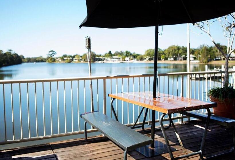 هتل Nightcap At Waterfront