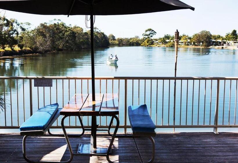 هتل Nightcap At Waterfront