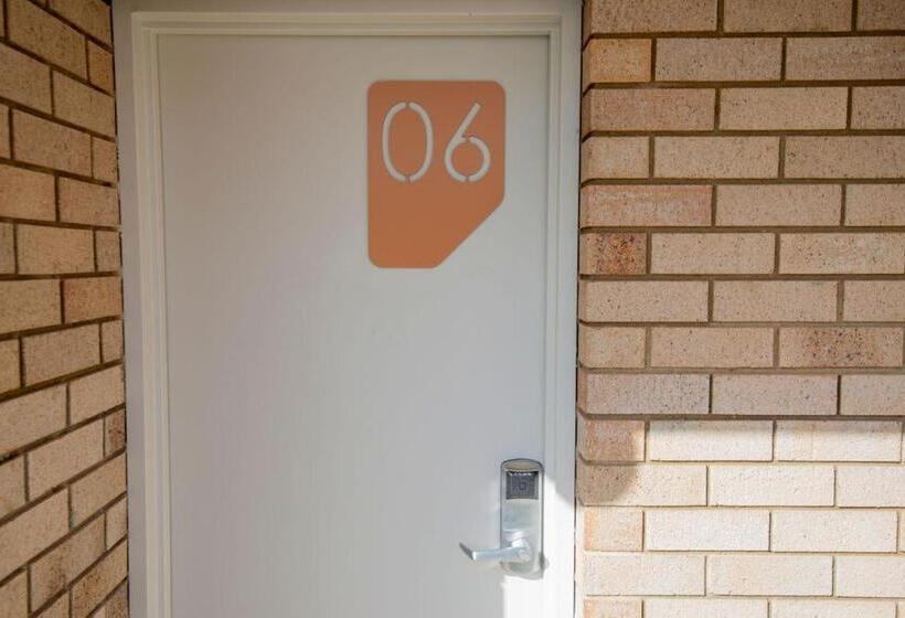 هتل Nightcap At Waterfront