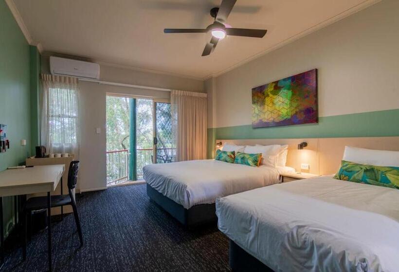 هتل Nightcap At Waterfront