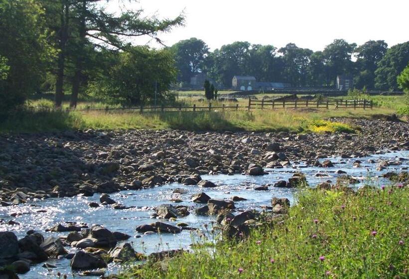 ホテル Old Coach House At The Golden Lion