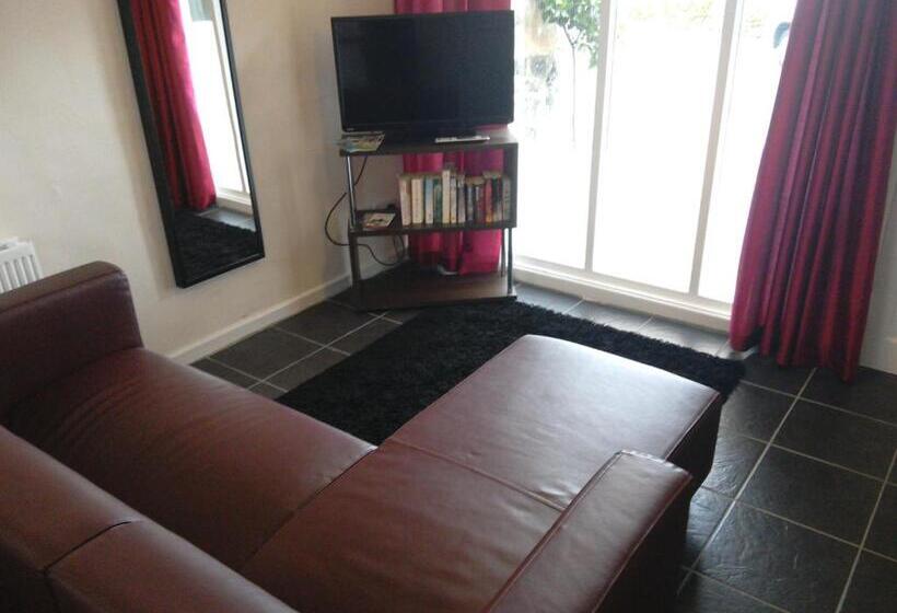 ホテル Old Coach House At The Golden Lion