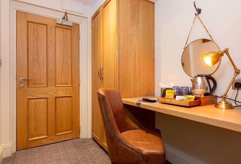 בית מלון כפרי The Old Cock Inn