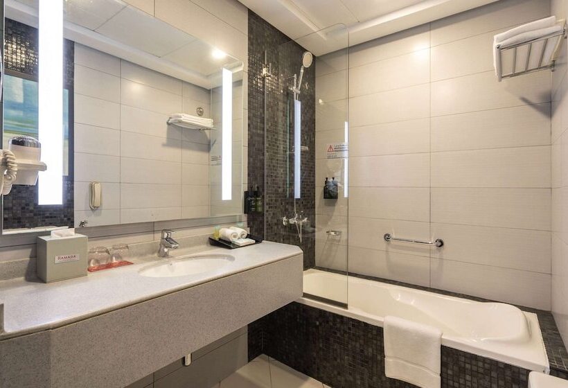 هتل Ramada By Wyndham Dubai Barsha Heights