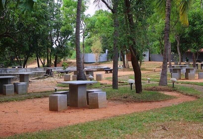 호텔 Randeniweva Resort