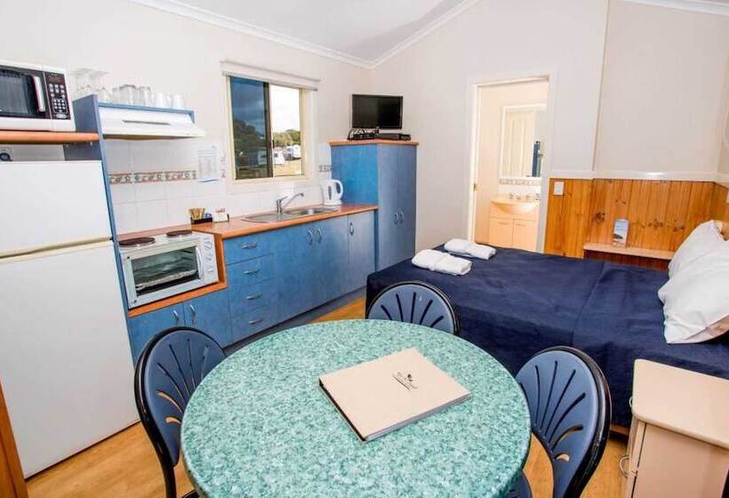 בית מלון כפרי Reflections Evans Head   Holiday Park