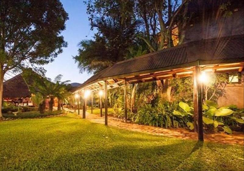 Отель River House Lodge