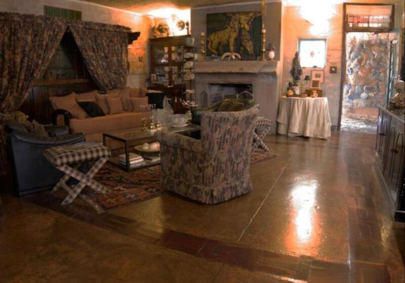 Отель River House Lodge