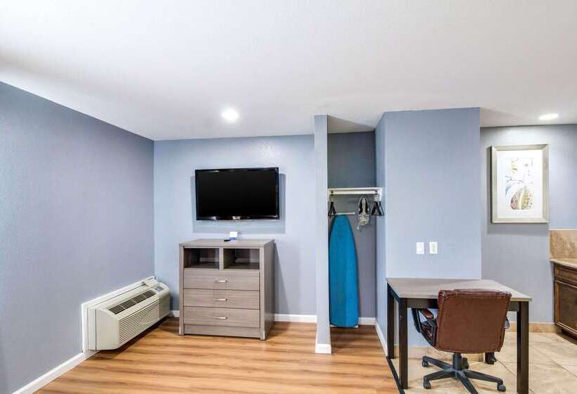 Отель Rodeway Inn & Suites Port Arthur   Groves